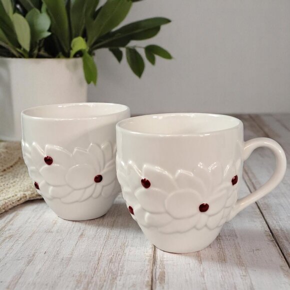 Set of Two  Starbucks Coffee Cup 2004 Raised Flowers & Berries 16oz Mug - Picture 2 of 11
